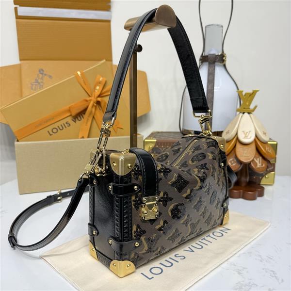 2026124173959922 270